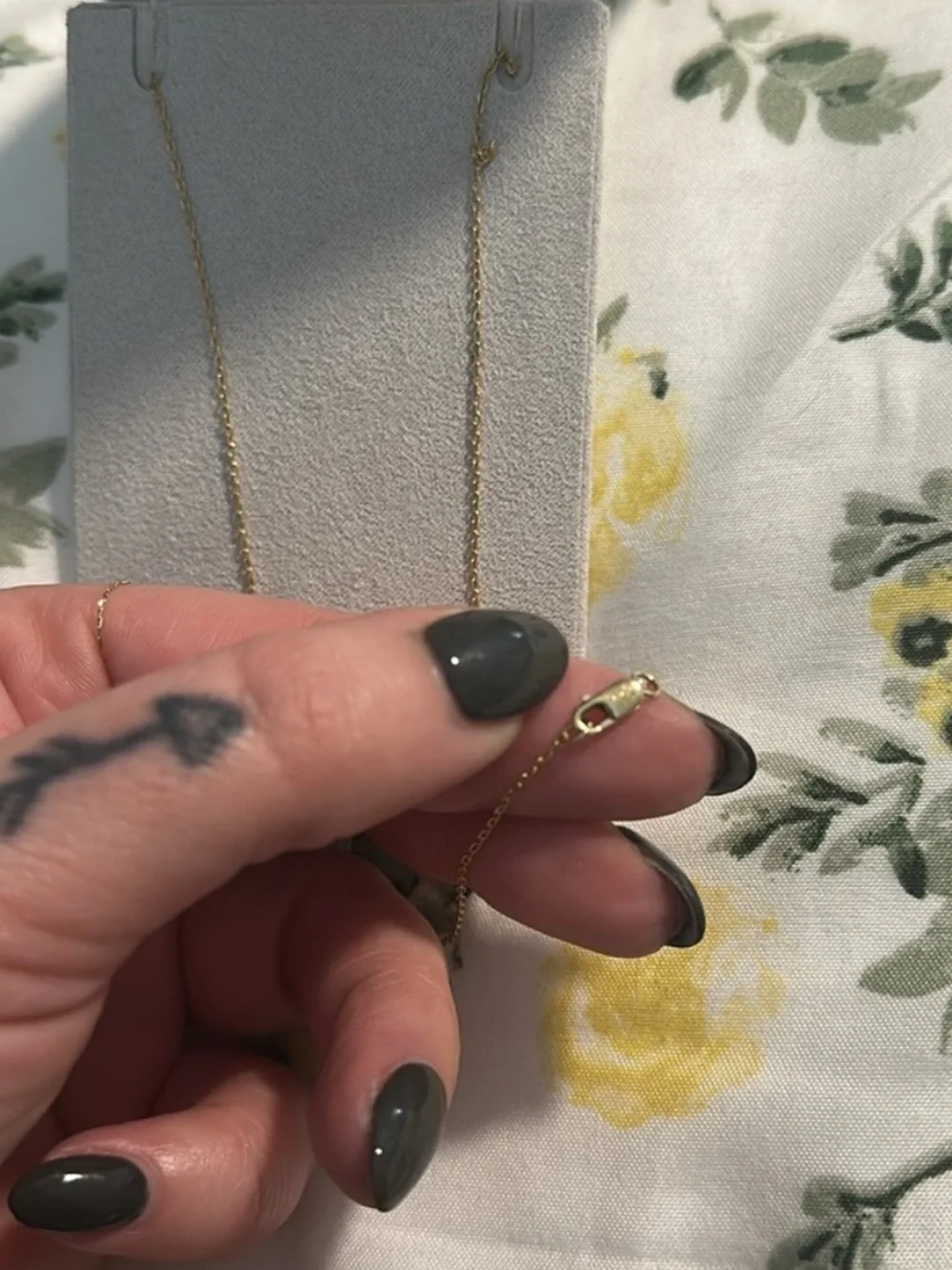 Catbird minimal necklace